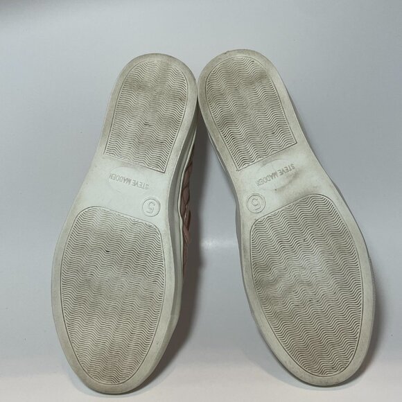STEVE MADDEN Women Size 5 Quilted Blush Pink Slip On Sneakers - Picture 7 of 9